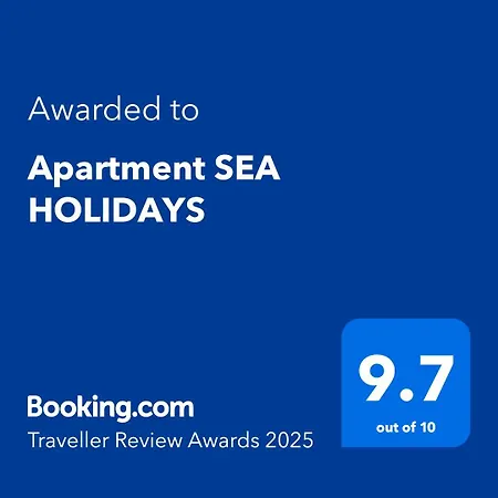 Sea Holidays Apartment *